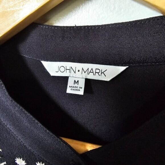 EUC LIKE NEW JOHN MARK BLACK WHITE EMBROIDERED CLASSY FRINGED TOP SIZE M - Picture 7 of 16